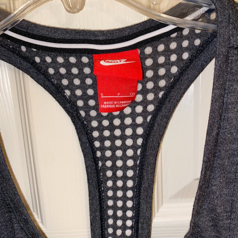 Women's Nike tank top - Picture 3 of 3